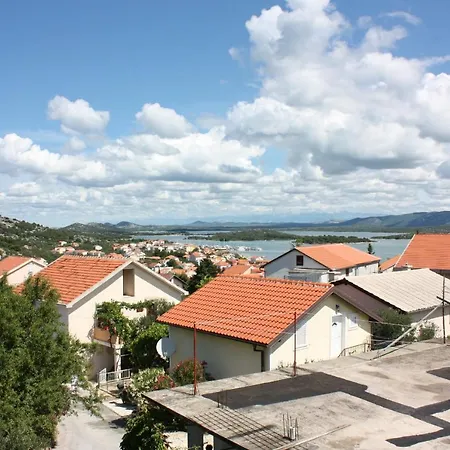 With A Parking Space Murter - 5102