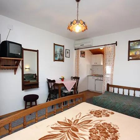 Appartement With A Parking Space Murter - 5102 Betina (Sibenik-Knin)