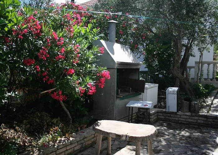 With A Parking Space Murter - 5102 *