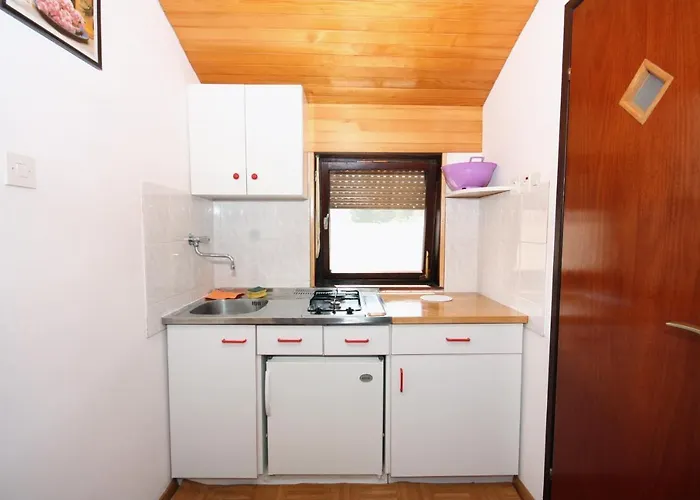 Appartement With A Parking Space Murter - 5102 *