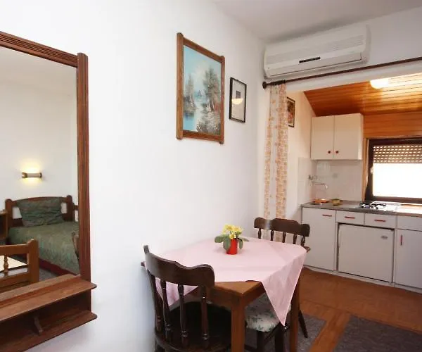 With A Parking Space Murter - 5102 Appartement Betina (Sibenik-Knin)