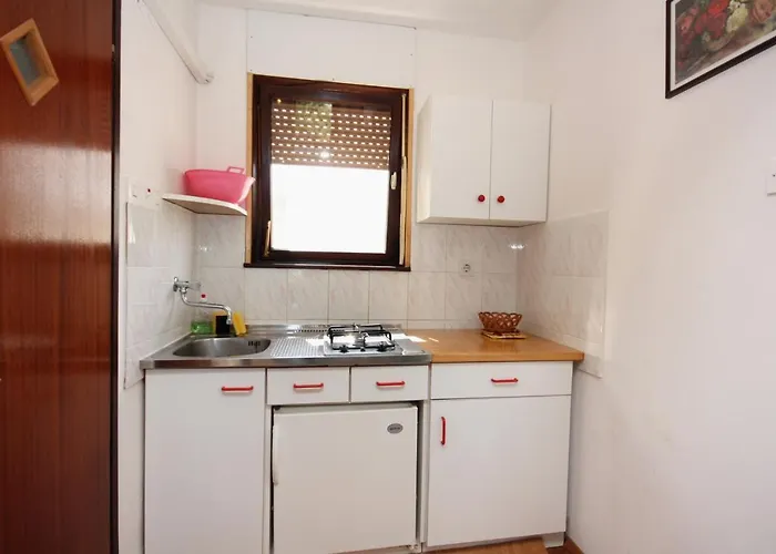 Appartement With A Parking Space Murter - 5102 *